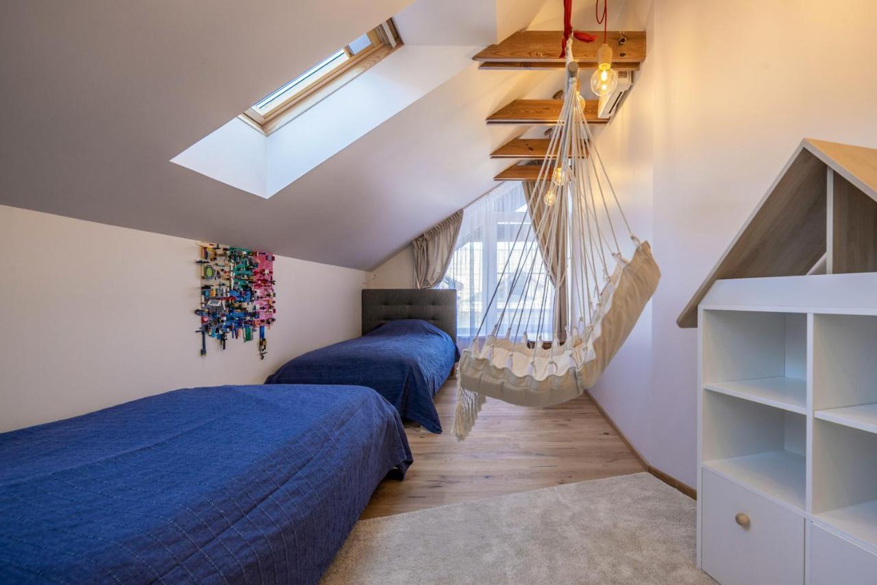 Nida Urbas Hill Apartments Ngoại thất bức ảnh